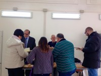 Cittadini comprano testo