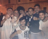 Molfetta con i suoi giovani sostenitori.