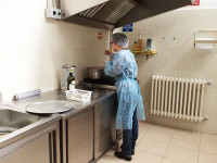 denetto in cucina