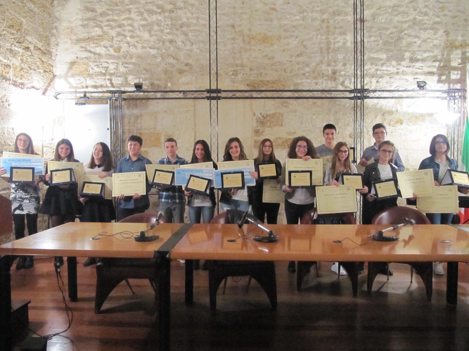 i-16-con-targa-e-diploma