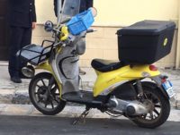 motoretta postino