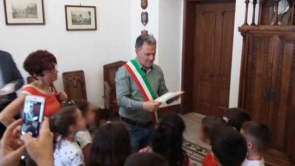 sindaco e bambini5