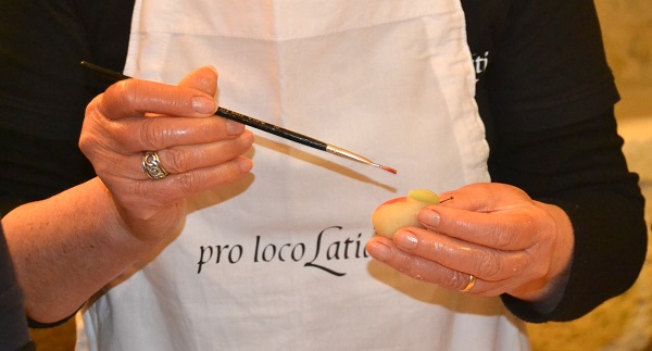 Laboratorio pasta di mandorle