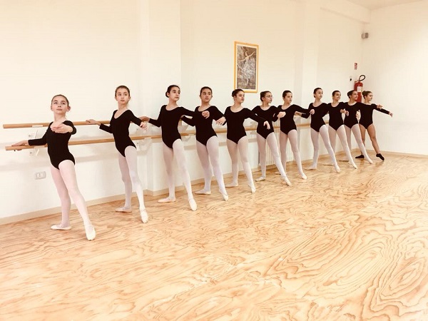 royal dance