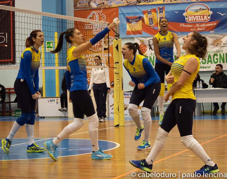 volley22