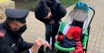 carabinieri e bamnbini