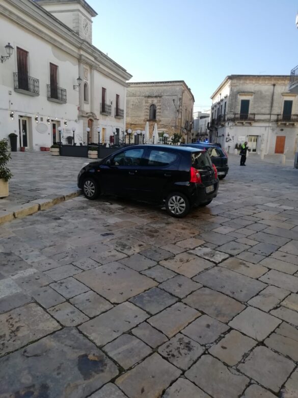 auto sosta IV novembre