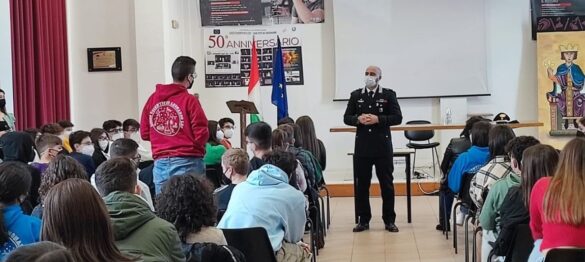San Vito dei Normanni, 6.4.2022. I Carabinieri incontrano gli studenti 01
