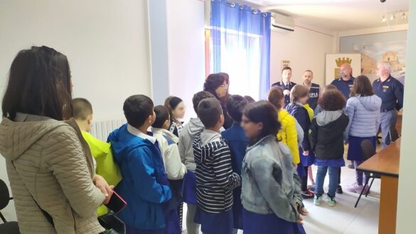 Bambini n commissariato4